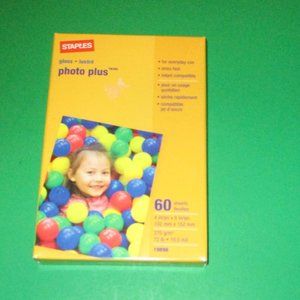 Staples Photo Paper 60 Sheets 4 x 6 Inch Gloss for Ink Jet Print Your Own Pics